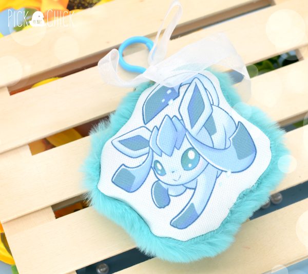 kawaii glaceon pokemon keychain